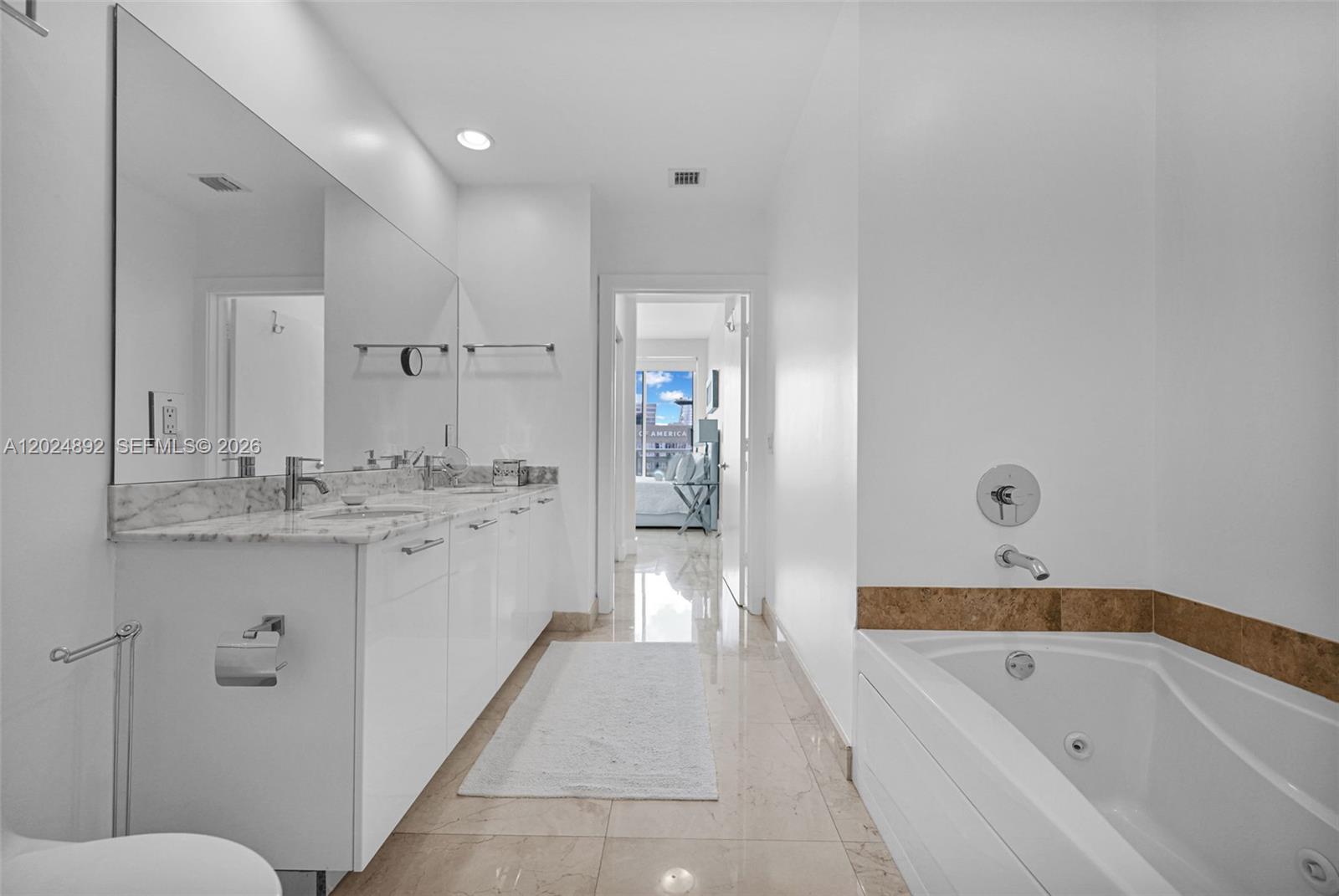 THE PLAZA 851 BRICKELL CO - Residential