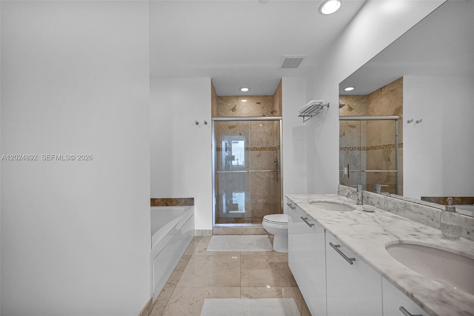 THE PLAZA 851 BRICKELL CO - Residential
