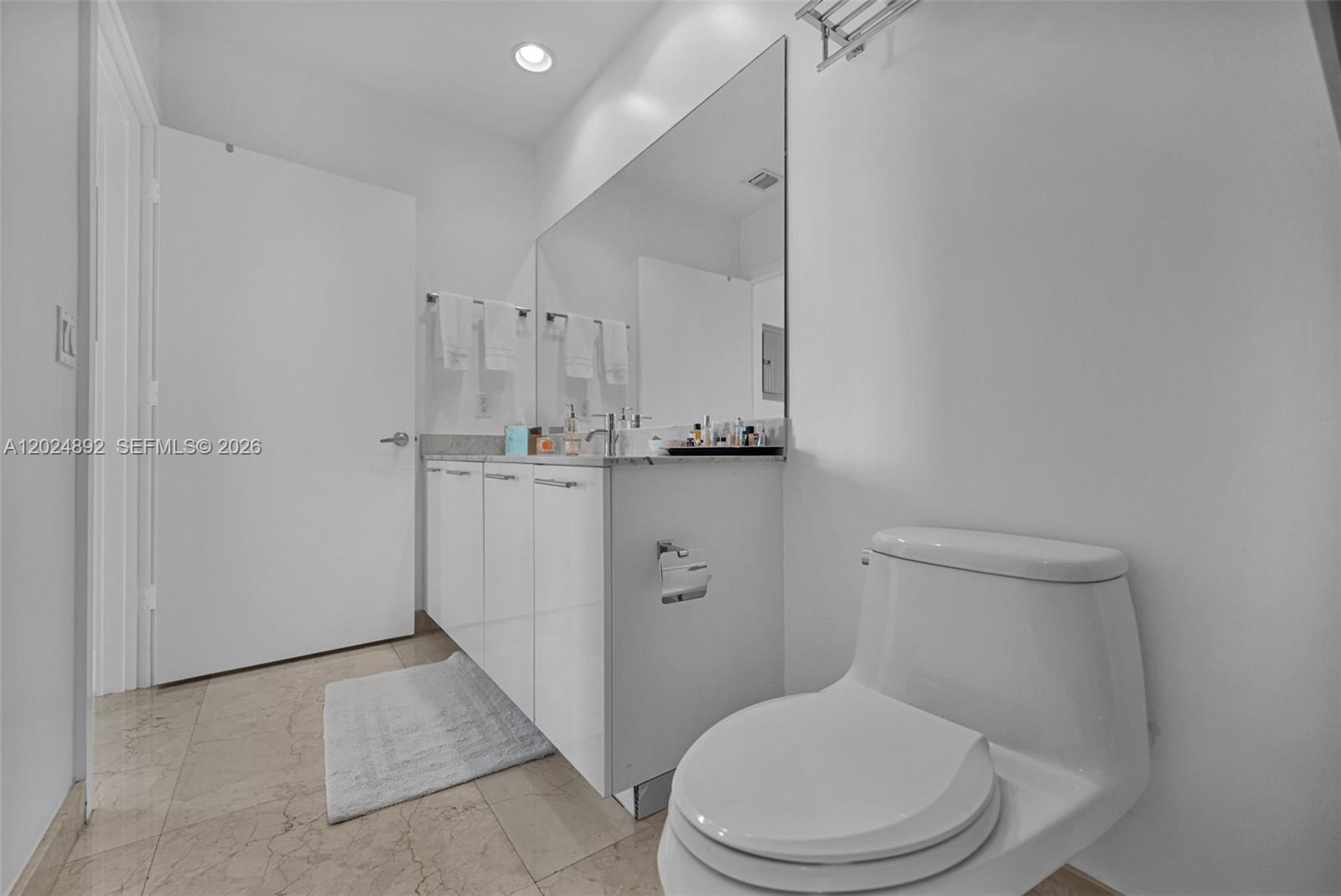 THE PLAZA 851 BRICKELL CO - Residential