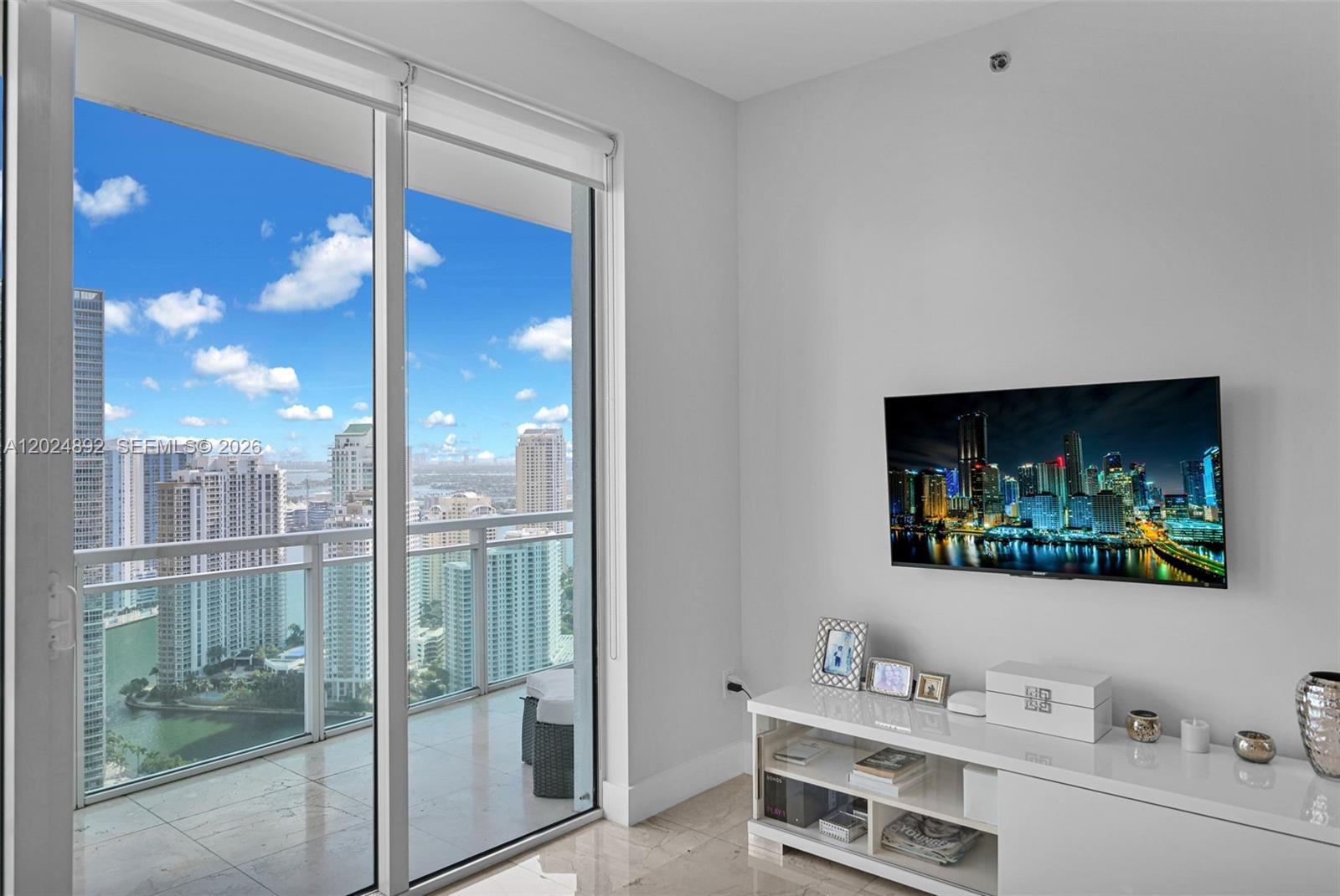 THE PLAZA 851 BRICKELL CO - Residential
