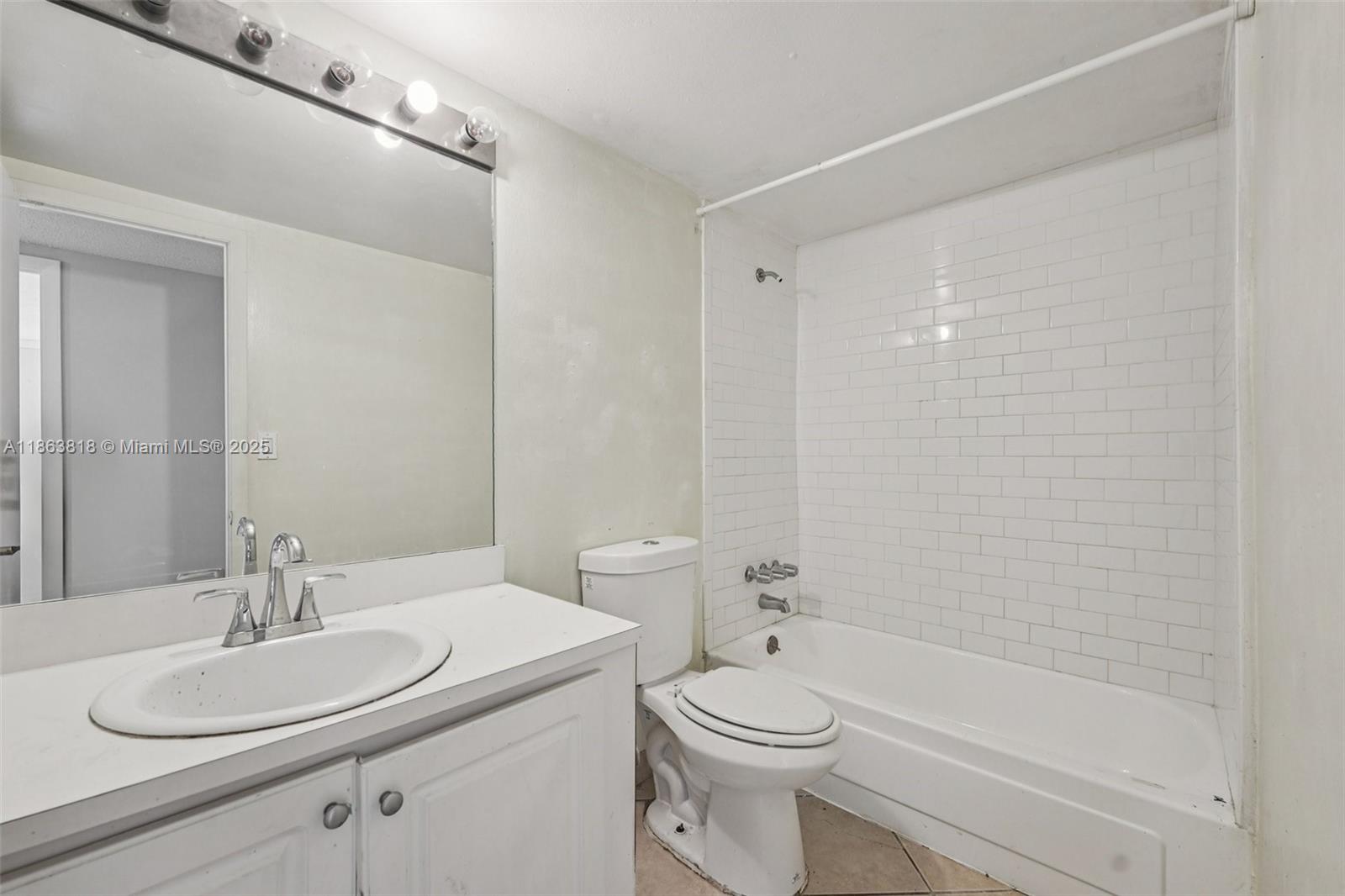 ISLAND PLACE AT NORTH BAY - Residential