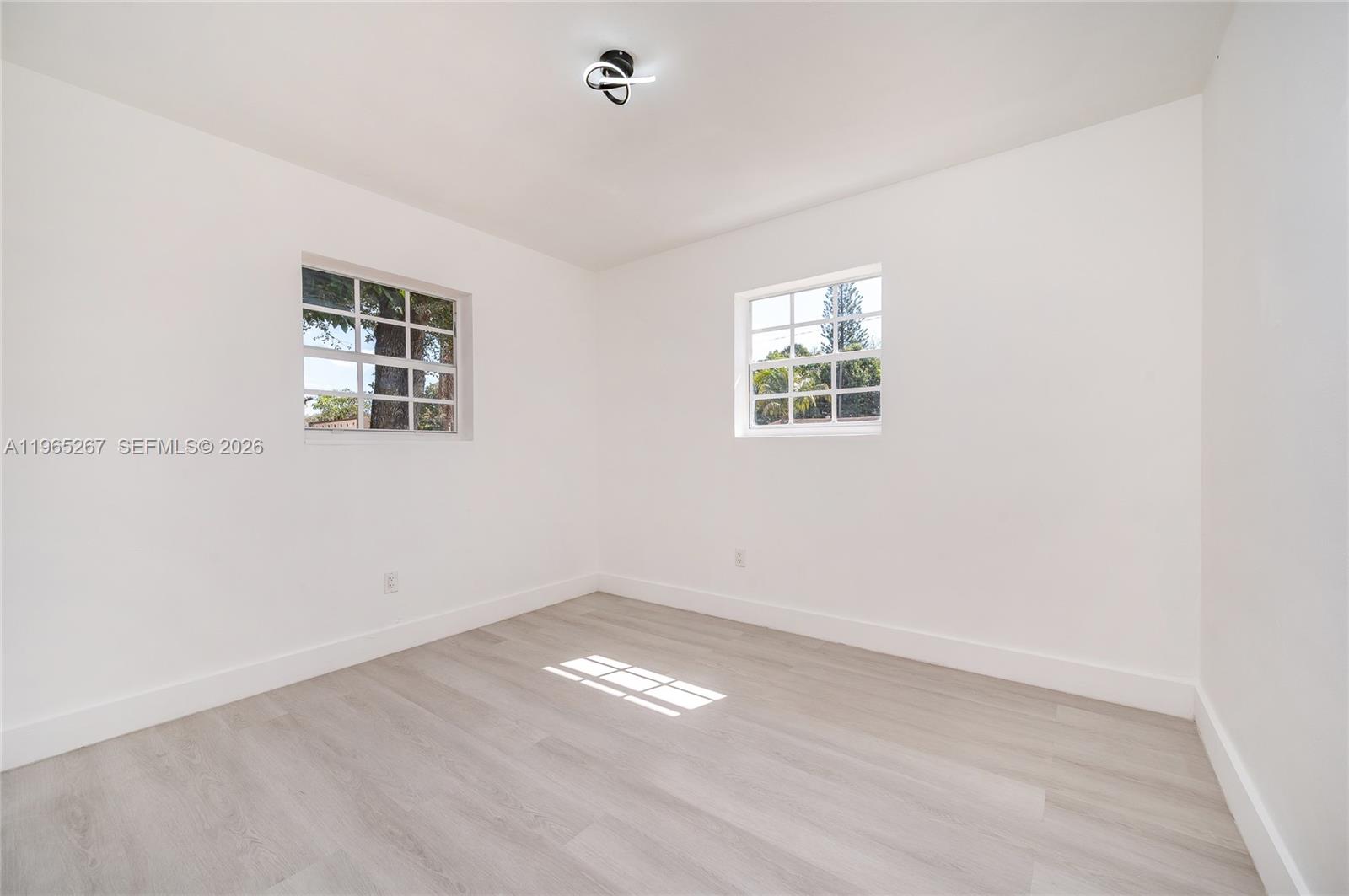 MYRTLE GROVE - Residential