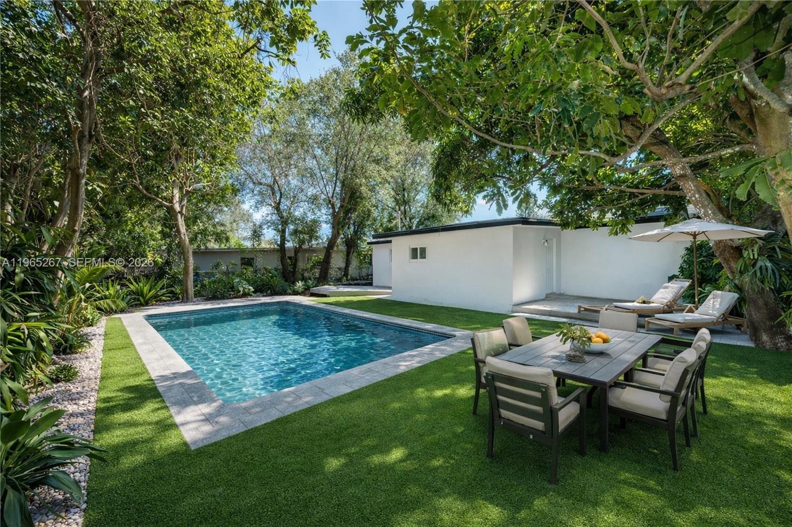 MYRTLE GROVE - Residential