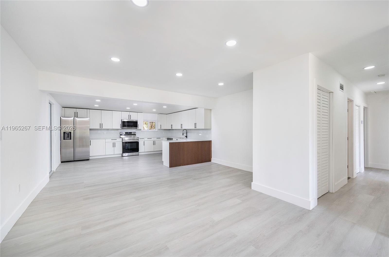 MYRTLE GROVE - Residential