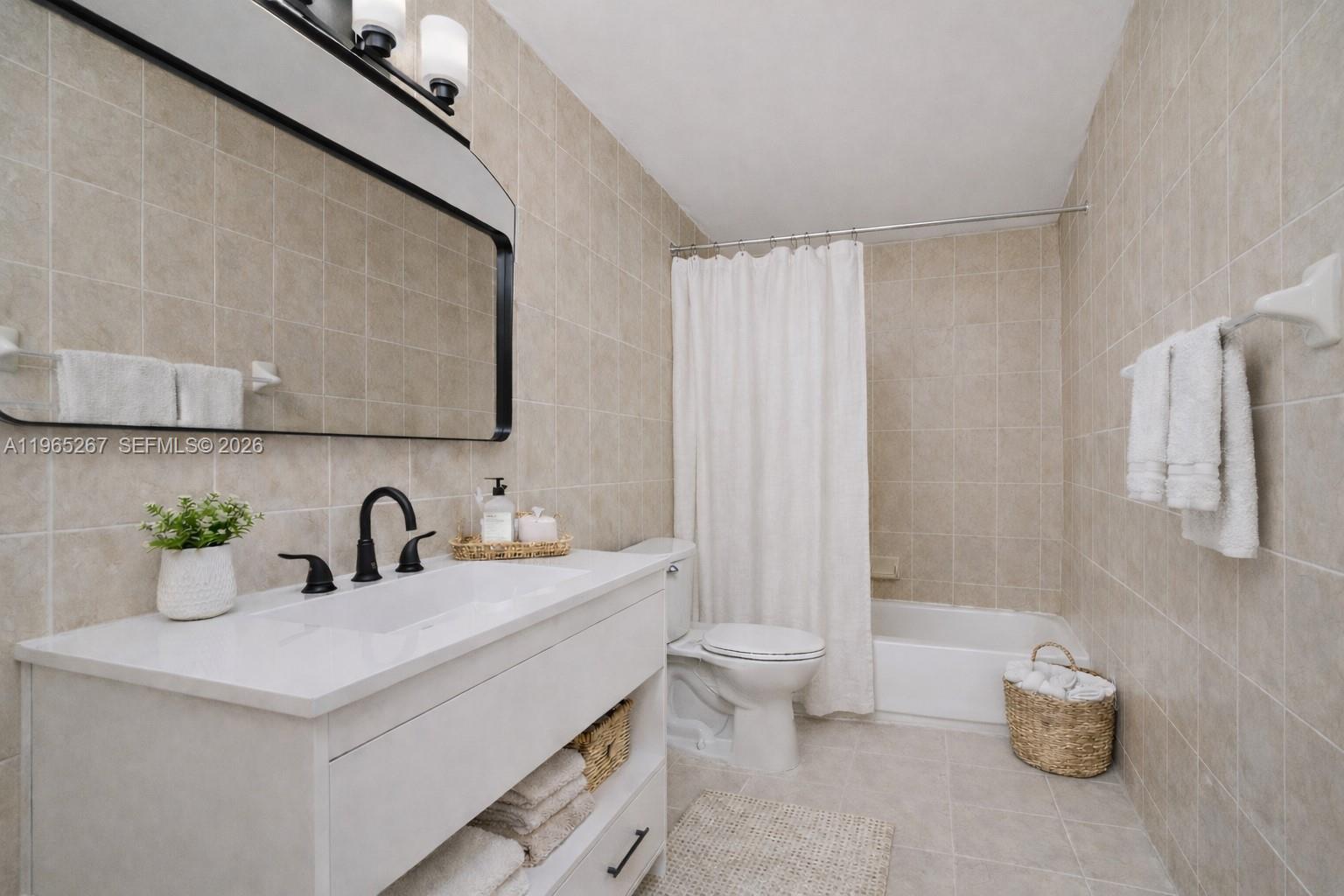 MYRTLE GROVE - Residential