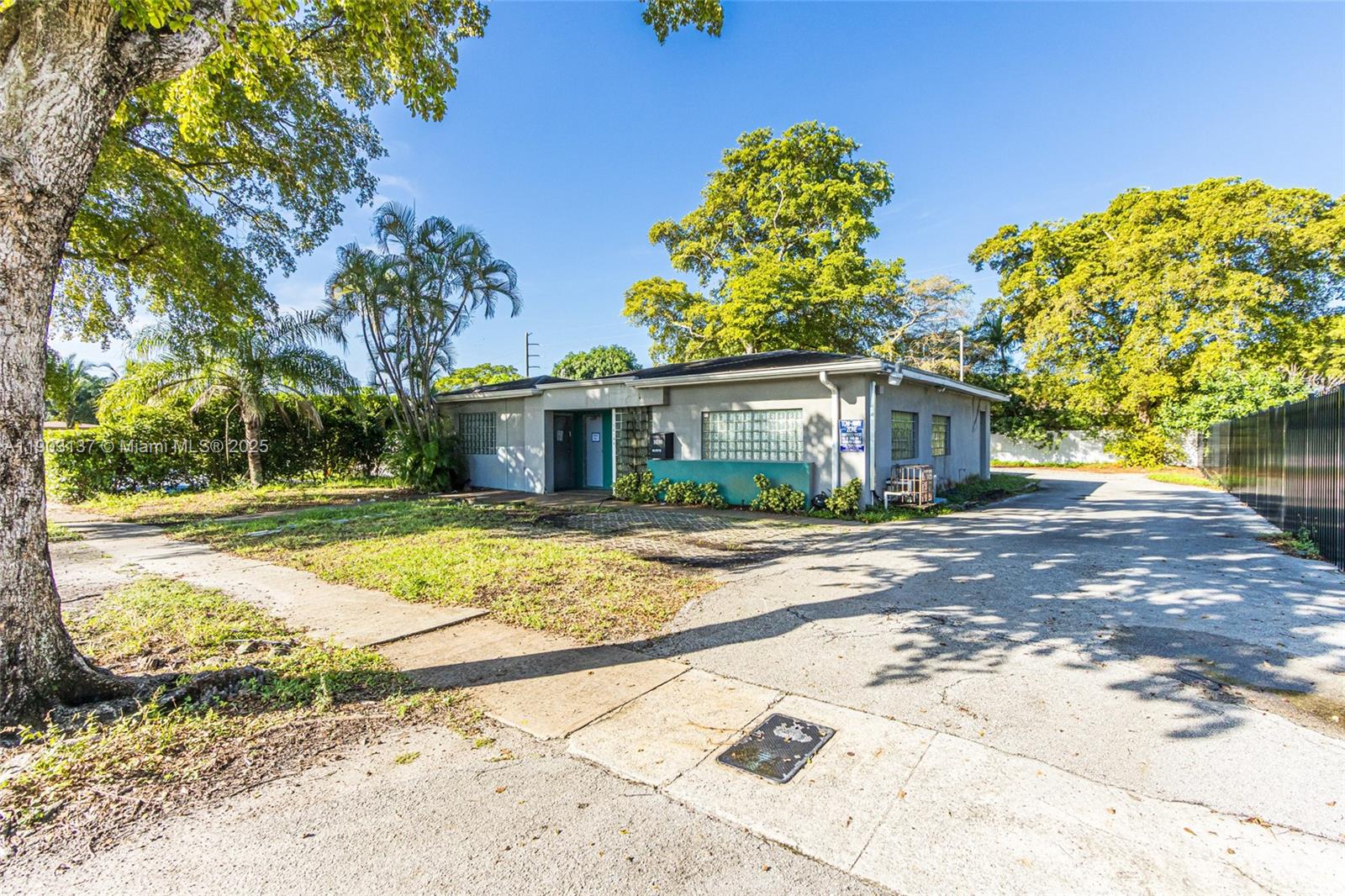 16190 NE 11th Ct