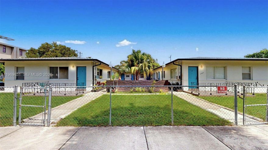 Charming Studio in Prime Location – Only First Month & One Month Security Required!
Cozy and well-maintained studio featuring a full kitchen and private bathroom, ideally located just steps from the MetroRail and the brand-new Miami Grove Central. Only minutes from vibrant Coconut Grove!
Situated in a peaceful neighborhood with ample street parking. Rent includes water, trash, and gas for added convenience. A laundromat is located just a few blocks away.
Perfect for comfortable city living at an affordable price!