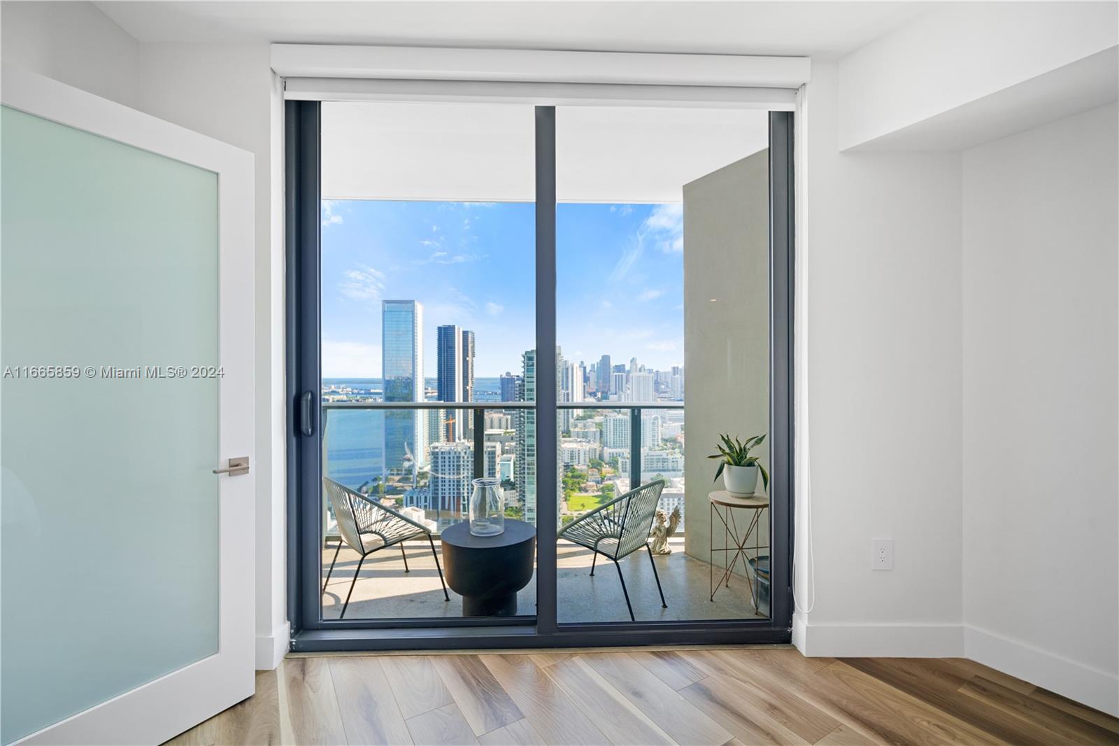 PARAISO BAYVIEWS CONDO - Residential