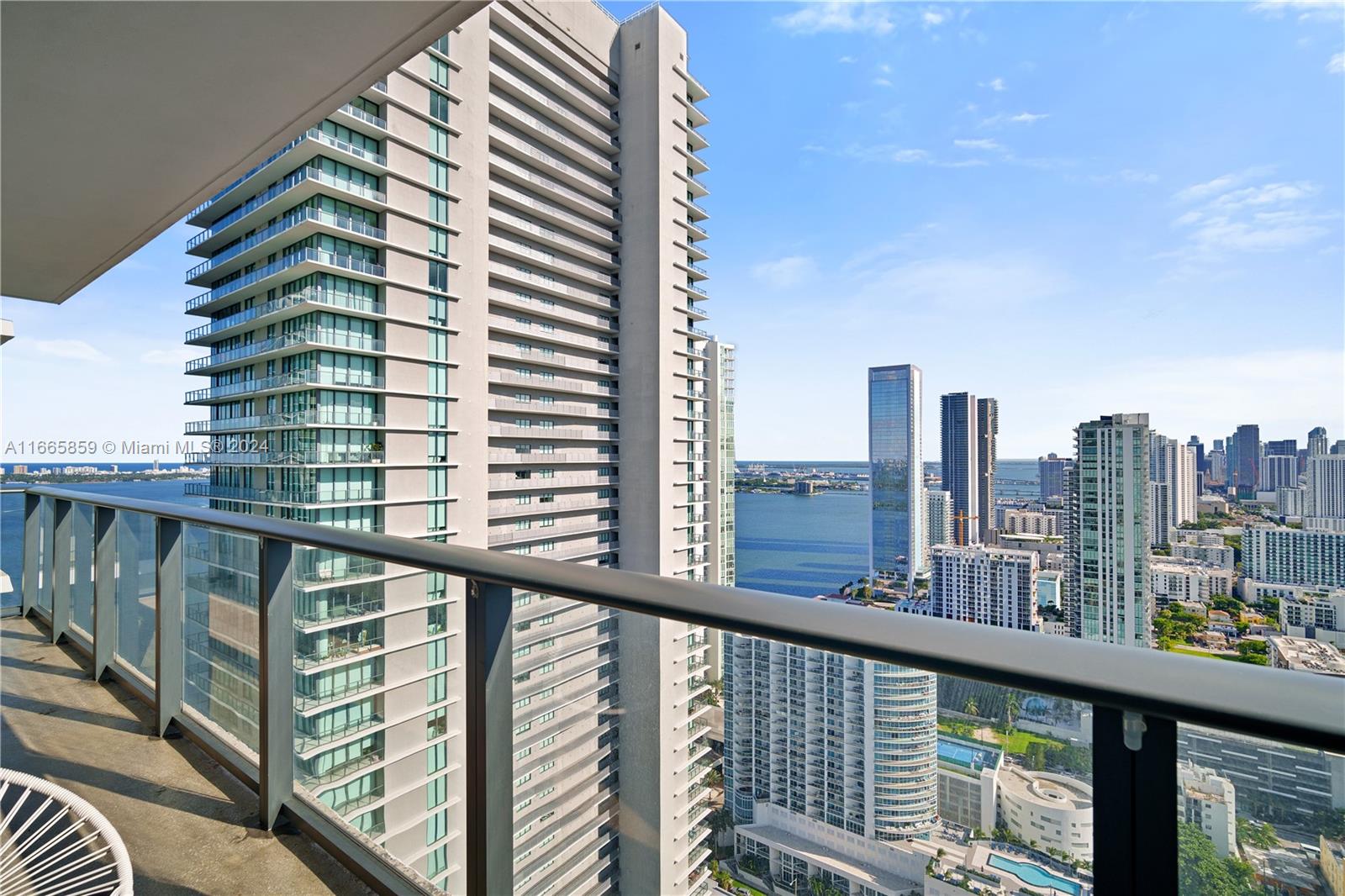 PARAISO BAYVIEWS CONDO - Residential