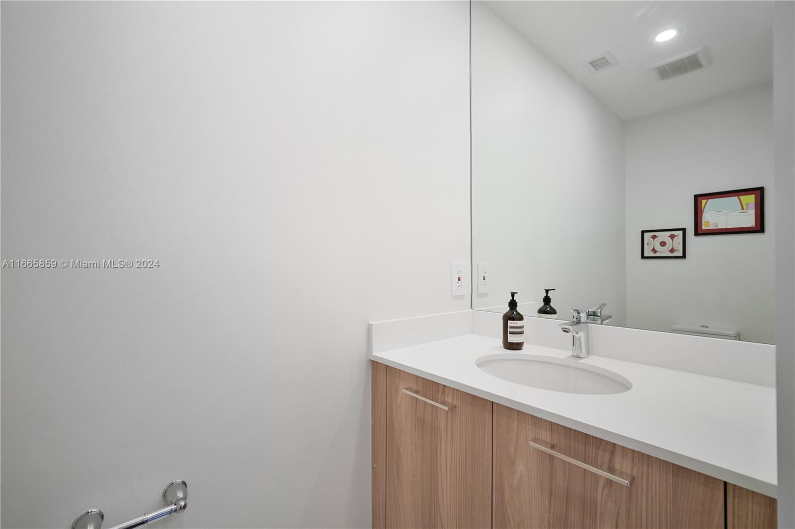 PARAISO BAYVIEWS CONDO - Residential