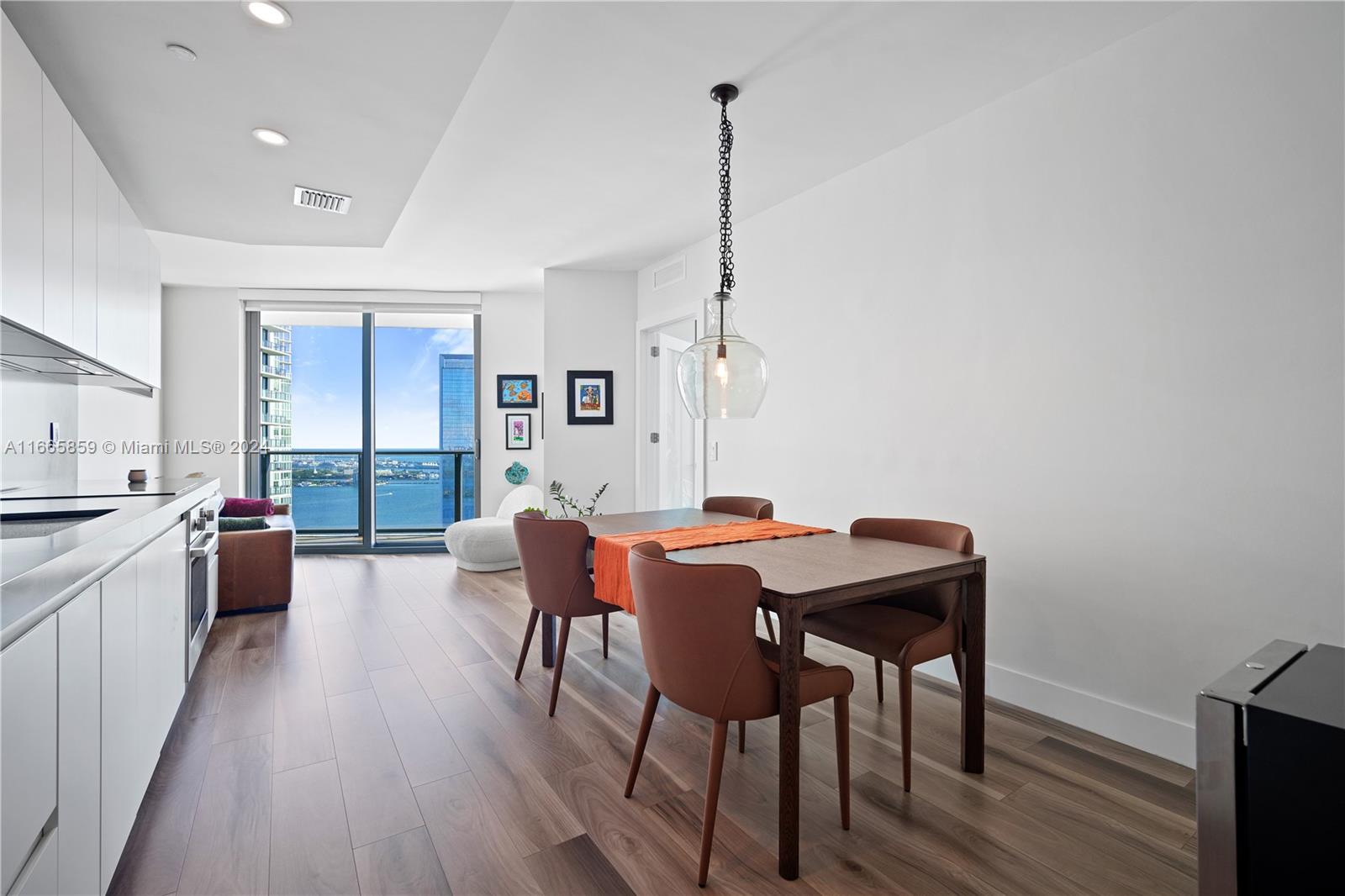 PARAISO BAYVIEWS CONDO - Residential