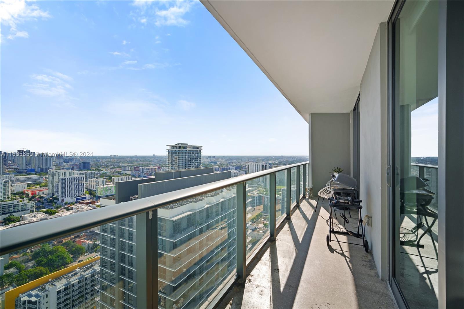 PARAISO BAYVIEWS CONDO - Residential
