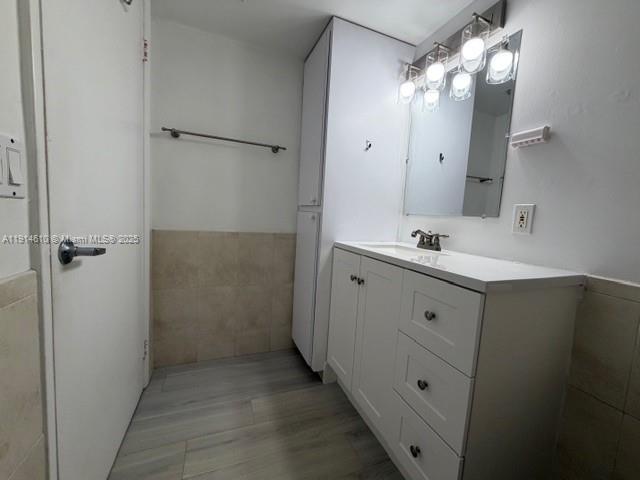 VERABELLA FALLS CONDO - Residential Lease