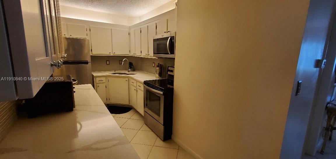 OAKLAND GROVE VILLAGE CON - Residential