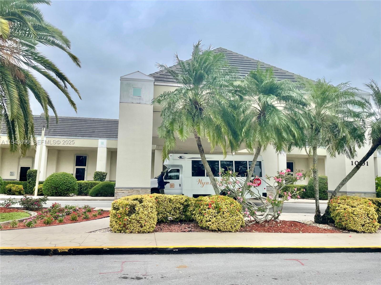 NASSAU VILLAGE WYNMOOR CO - Residential