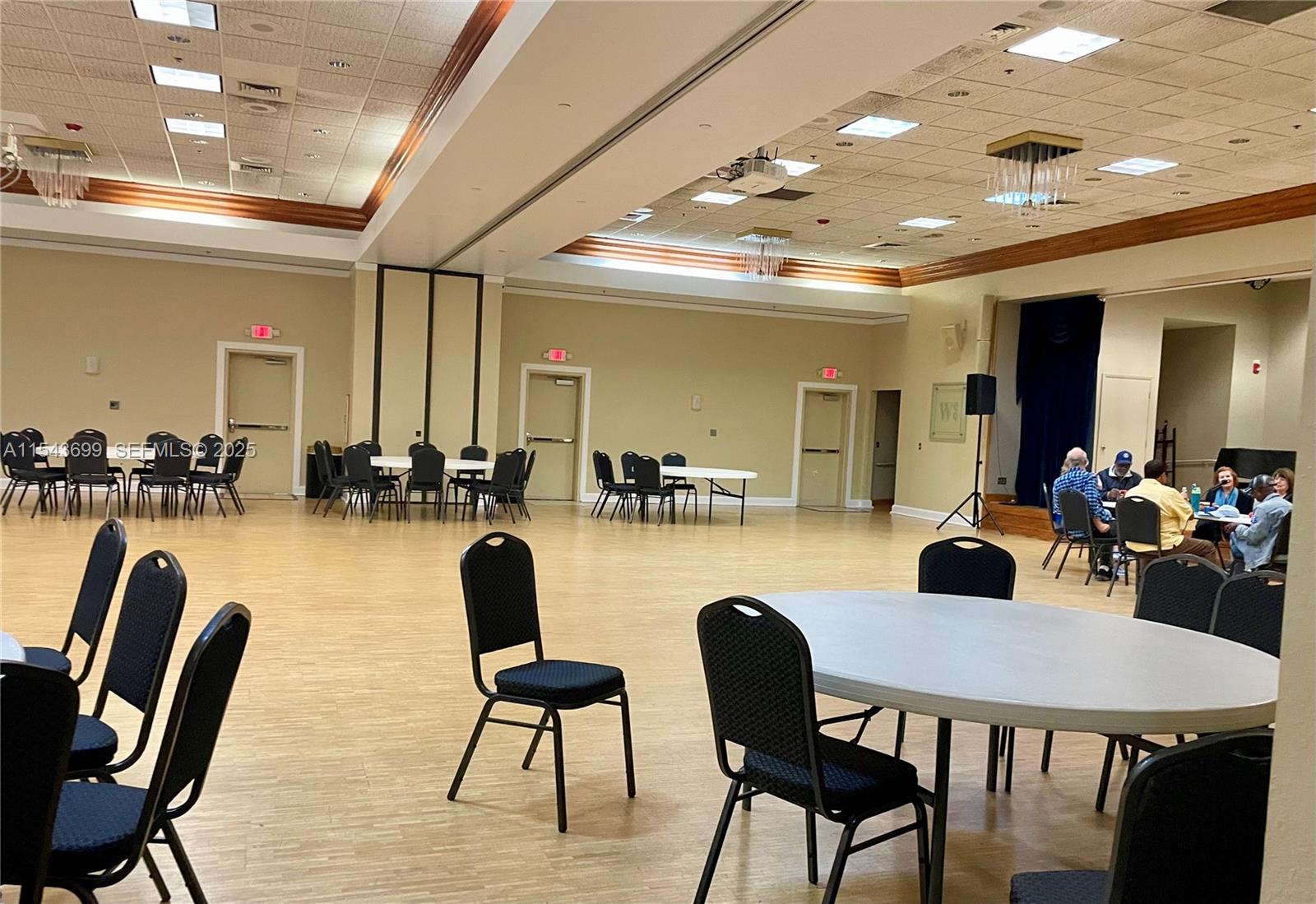 NASSAU VILLAGE WYNMOOR CO - Residential