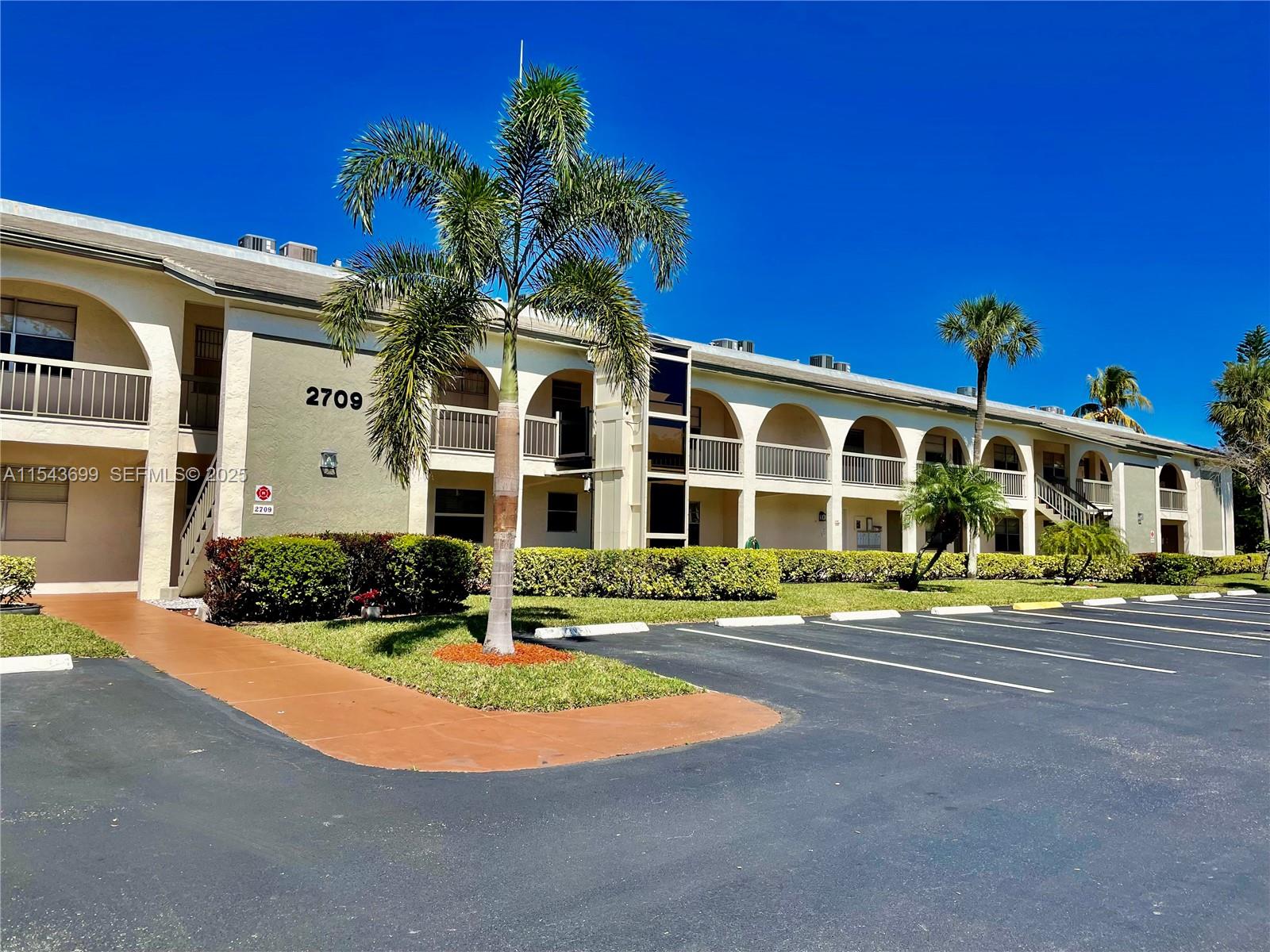 NASSAU VILLAGE WYNMOOR CO - Residential