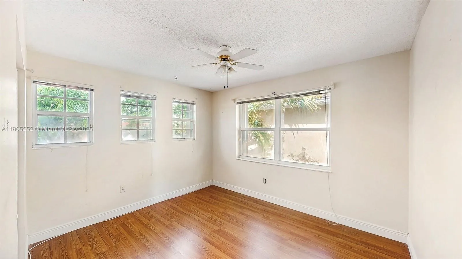 Miramar, Florida 33027, United States, 4 Bedrooms Bedrooms, ,3 BathroomsBathrooms,Residential,Active,138125