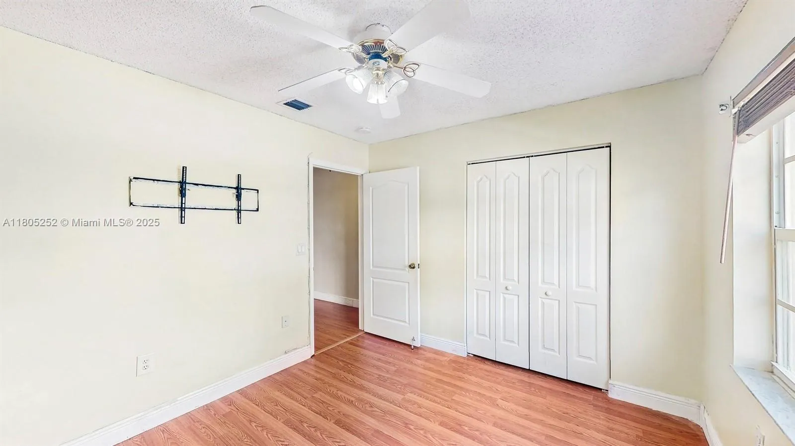 Miramar, Florida 33027, United States, 4 Bedrooms Bedrooms, ,3 BathroomsBathrooms,Residential,Active,138125