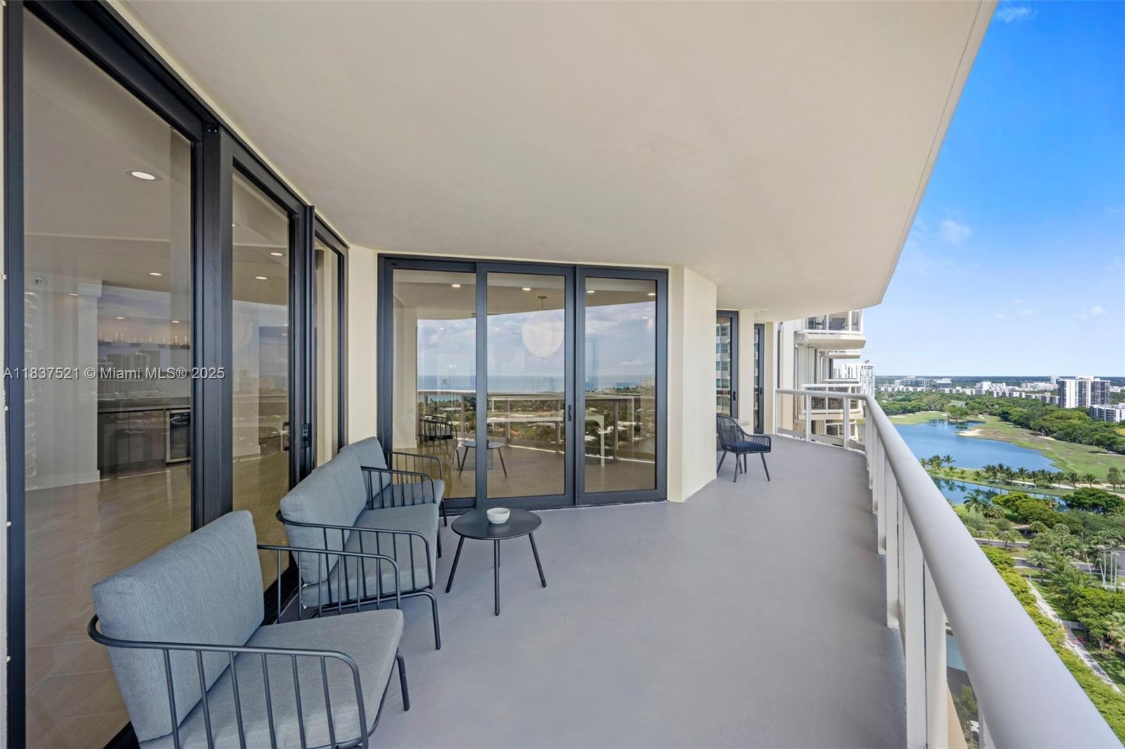 TERRACES NORTH TURNBERRY - Residential