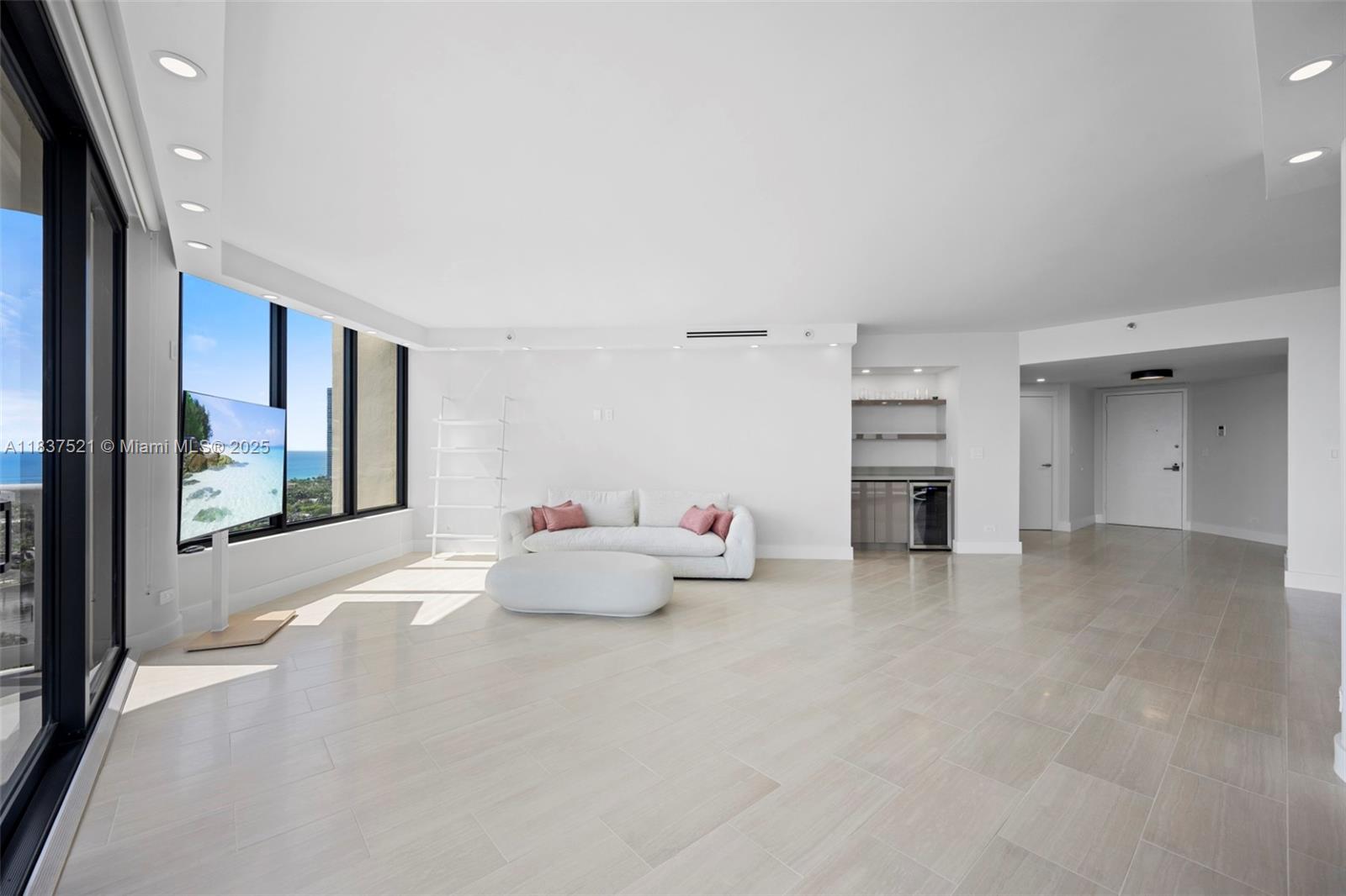 TERRACES NORTH TURNBERRY - Residential