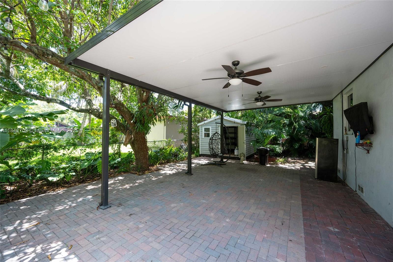 IRONS MANOR 2ND ADDN - Residential