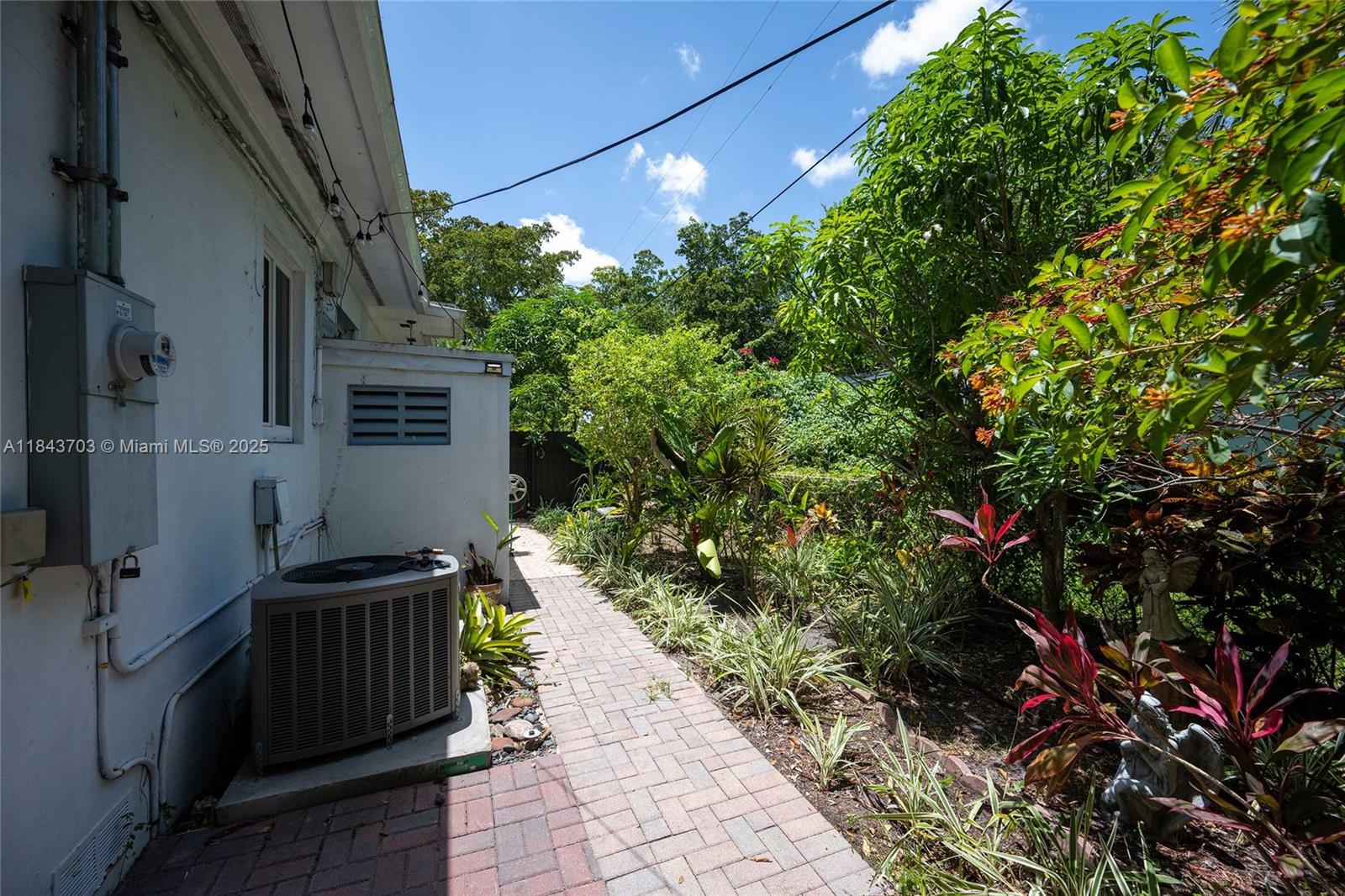 IRONS MANOR 2ND ADDN - Residential