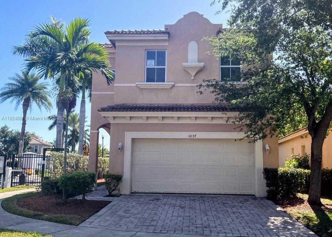 1037 Ne 37th Pl, Homestead, Miami-Dade County, Florida - 3 Bedrooms  
3 Bathrooms - 