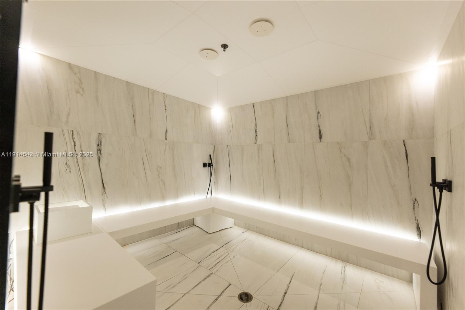 NORTH BISCAYNE BEACH AMEN - Residential