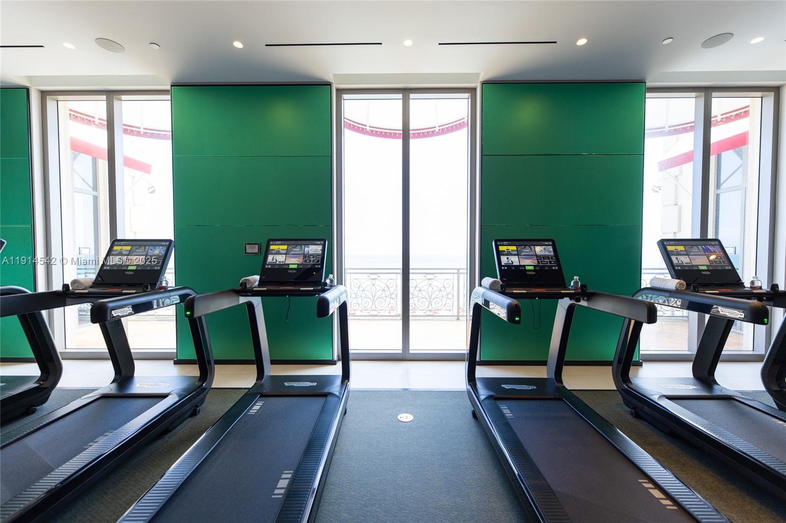 NORTH BISCAYNE BEACH AMEN - Residential