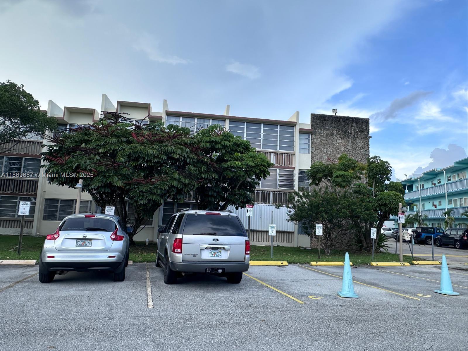 THIRD MOORINGS CONDO - Residential