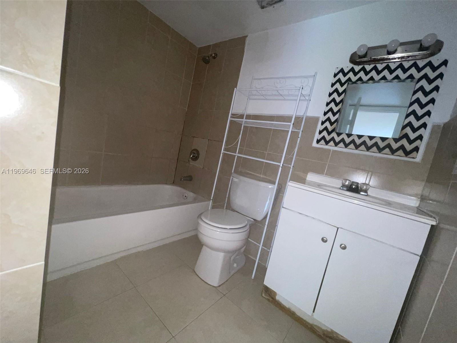 SUNSET VILLAS PHASE II CO - Residential Lease