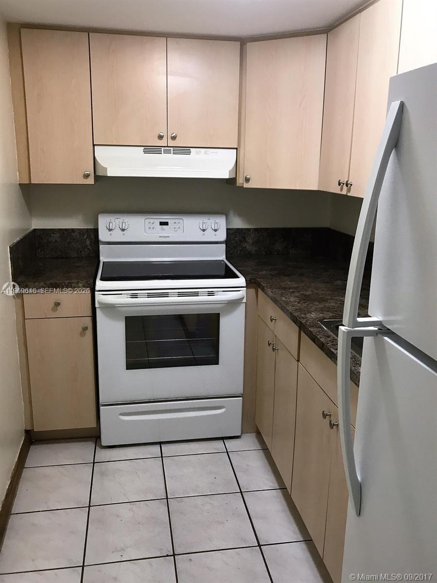 SUNSET VILLAS PHASE II CO - Residential Lease