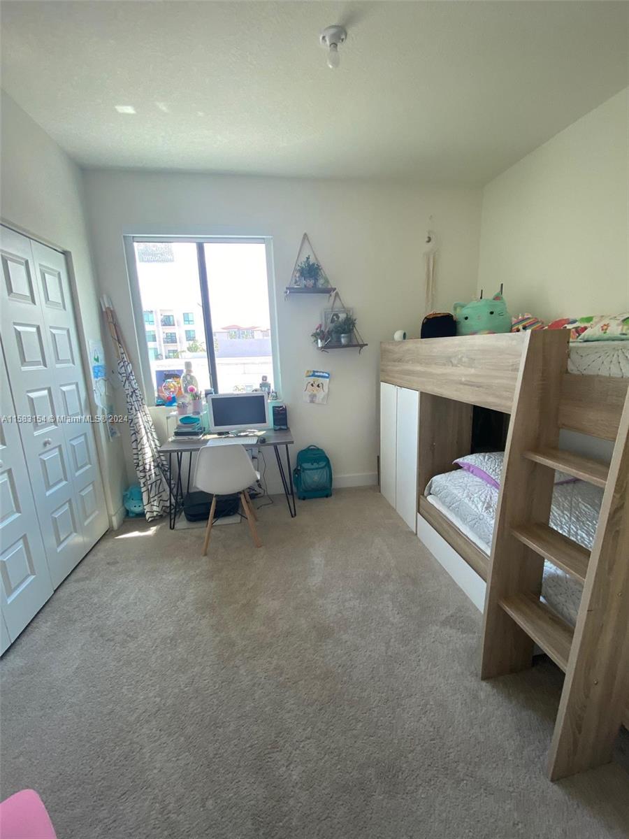 Urbana - Residential Lease