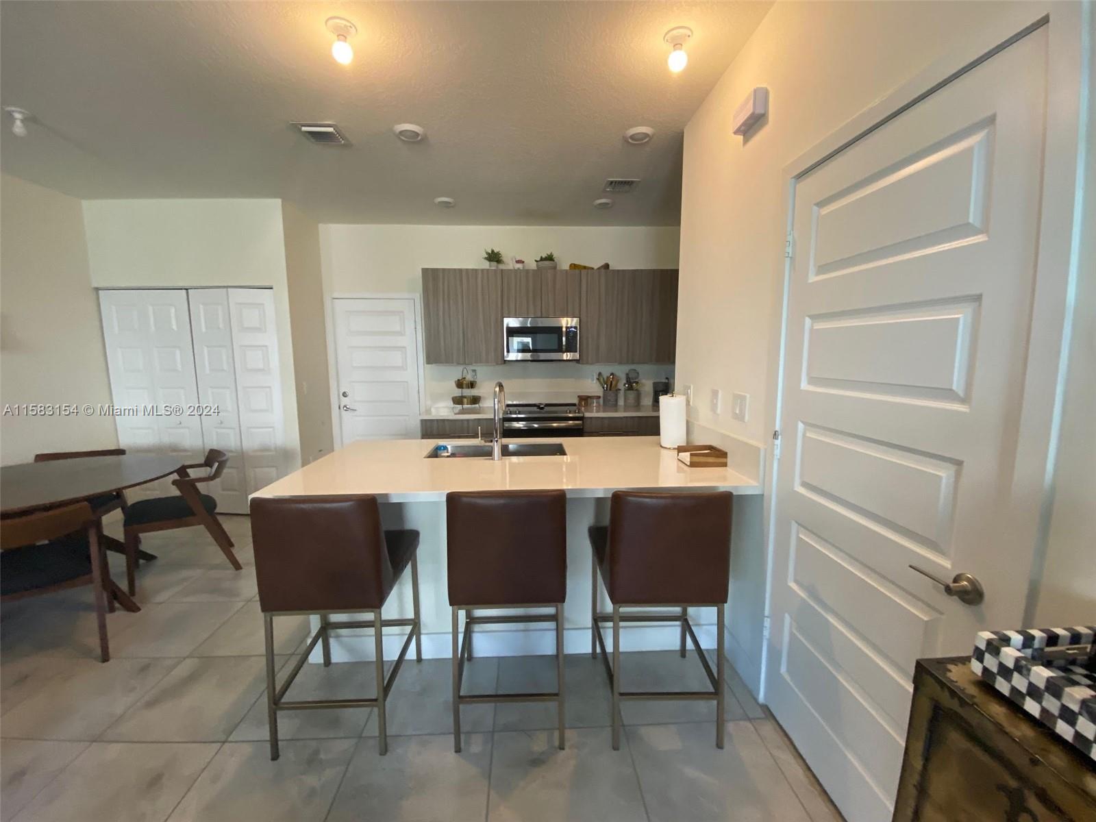 Urbana - Residential Lease