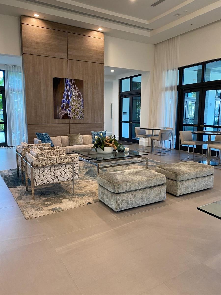 Urbana - Residential Lease