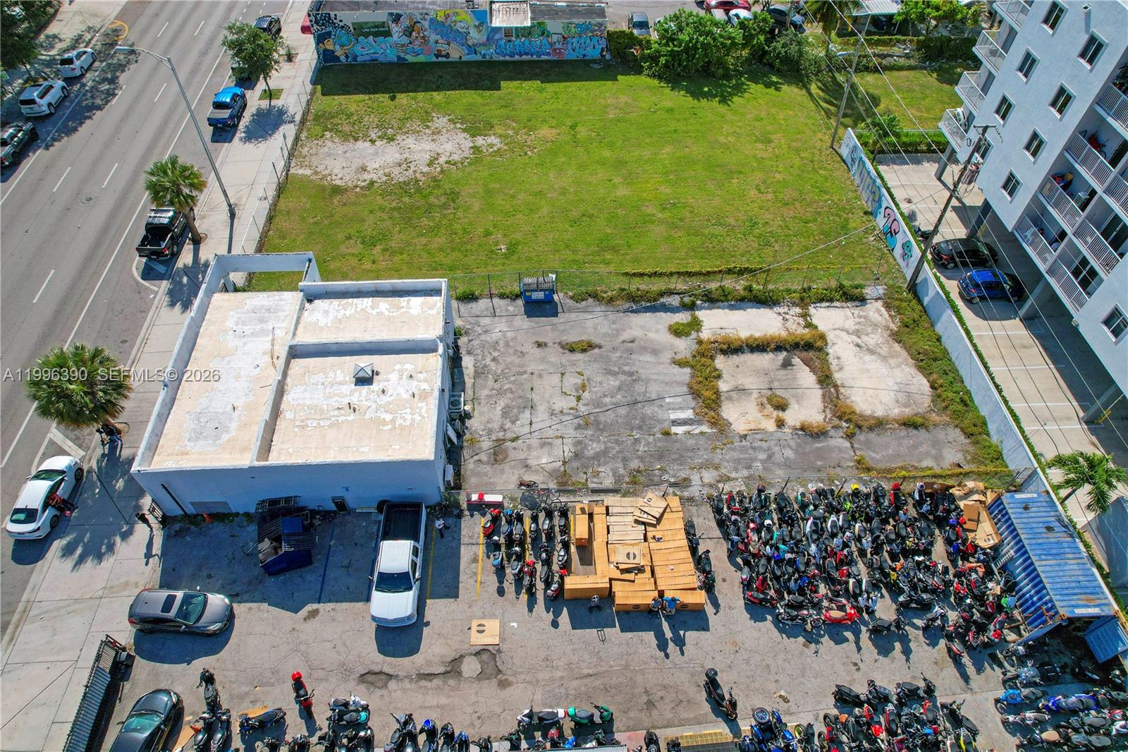 727 W Flagler St, Miami, FL, 33130/$2,500 2 727 W Flagler St