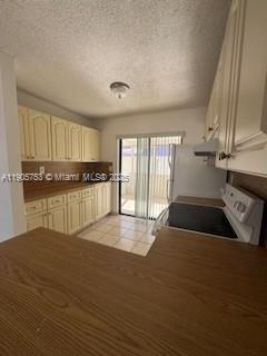 RESIDENCIAL EL PRADO COND - Residential Lease