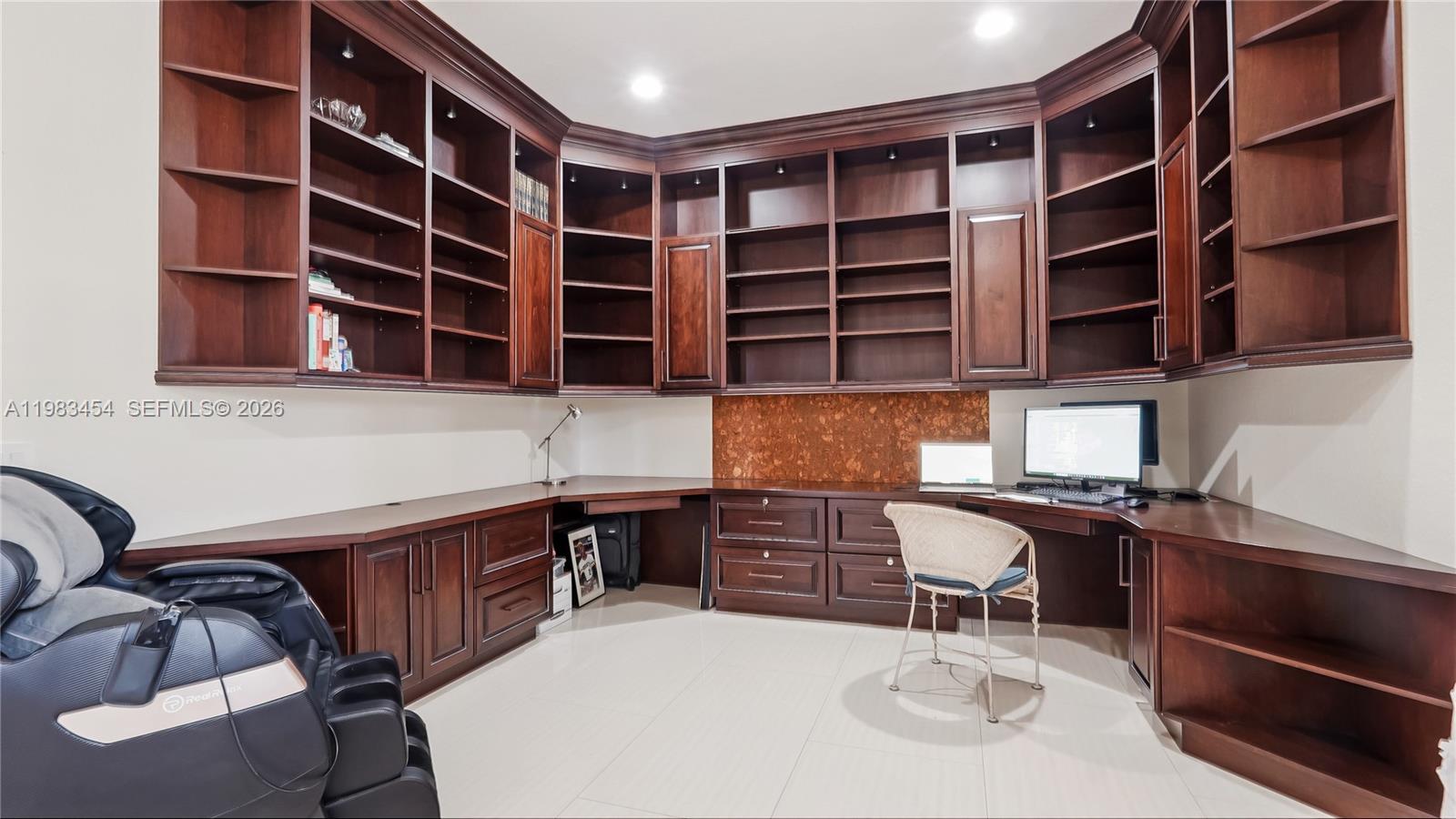 SECTOR 7-PARCEL W - Residential