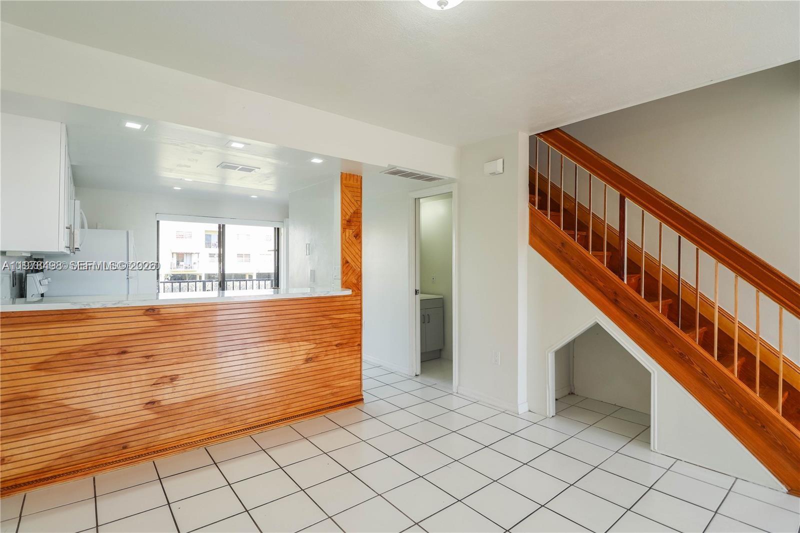 CARMEL TOWNHOMES CONDO - Residential