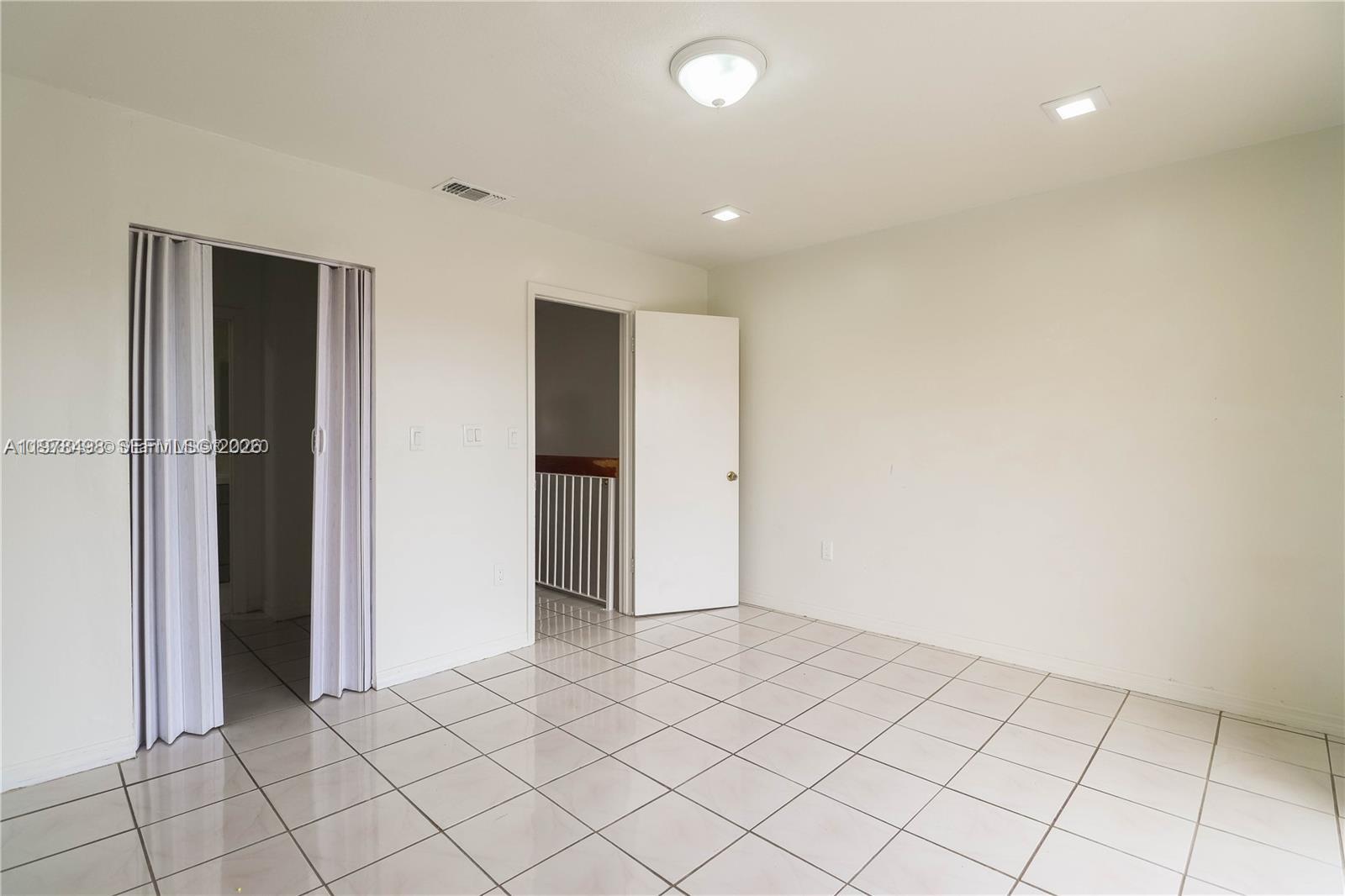 CARMEL TOWNHOMES CONDO - Residential