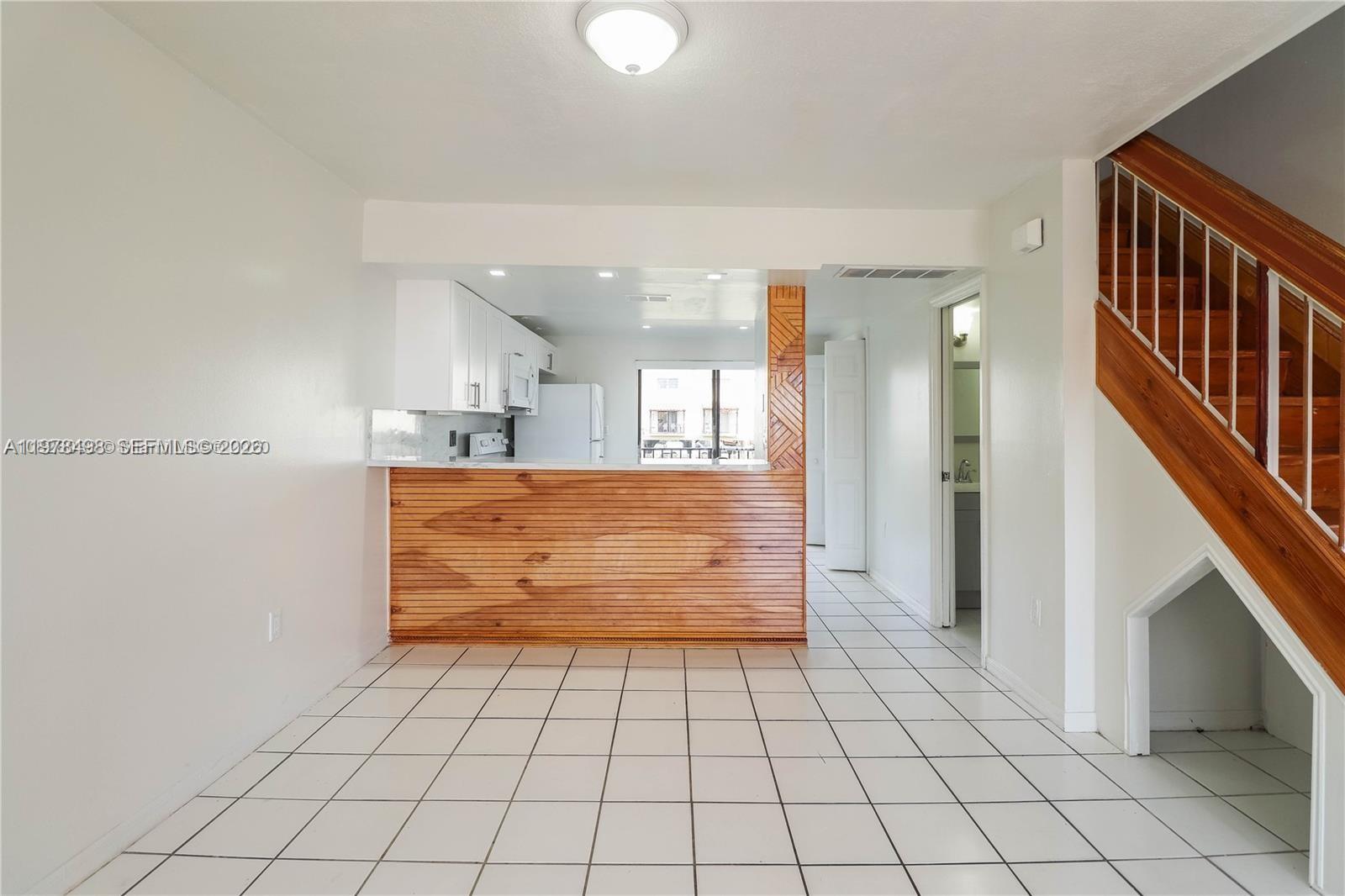 CARMEL TOWNHOMES CONDO - Residential