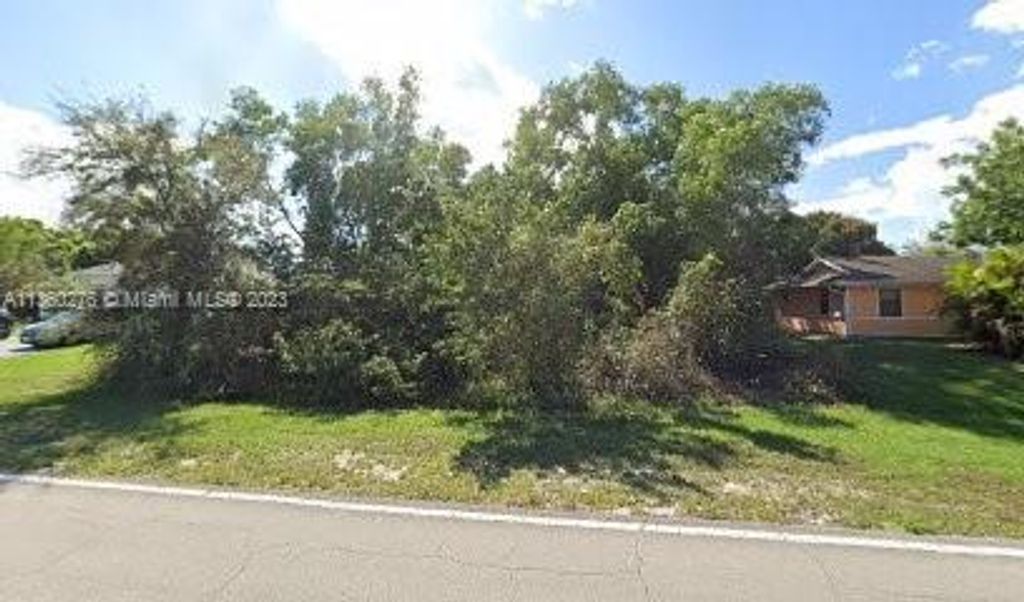 Photo of 2180 Cameo Blvd, Port Saint Lucie, FL 34953 (MLS # A11360276)