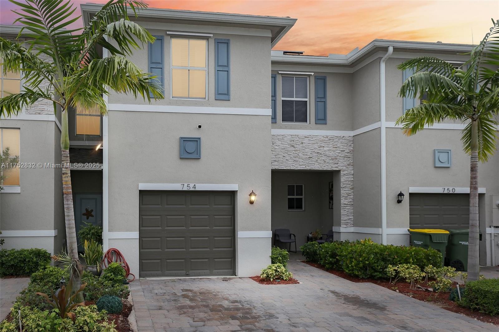 754 Se 19th St, Homestead, Miami-Dade County, Florida - 3 Bedrooms  
3 Bathrooms - 