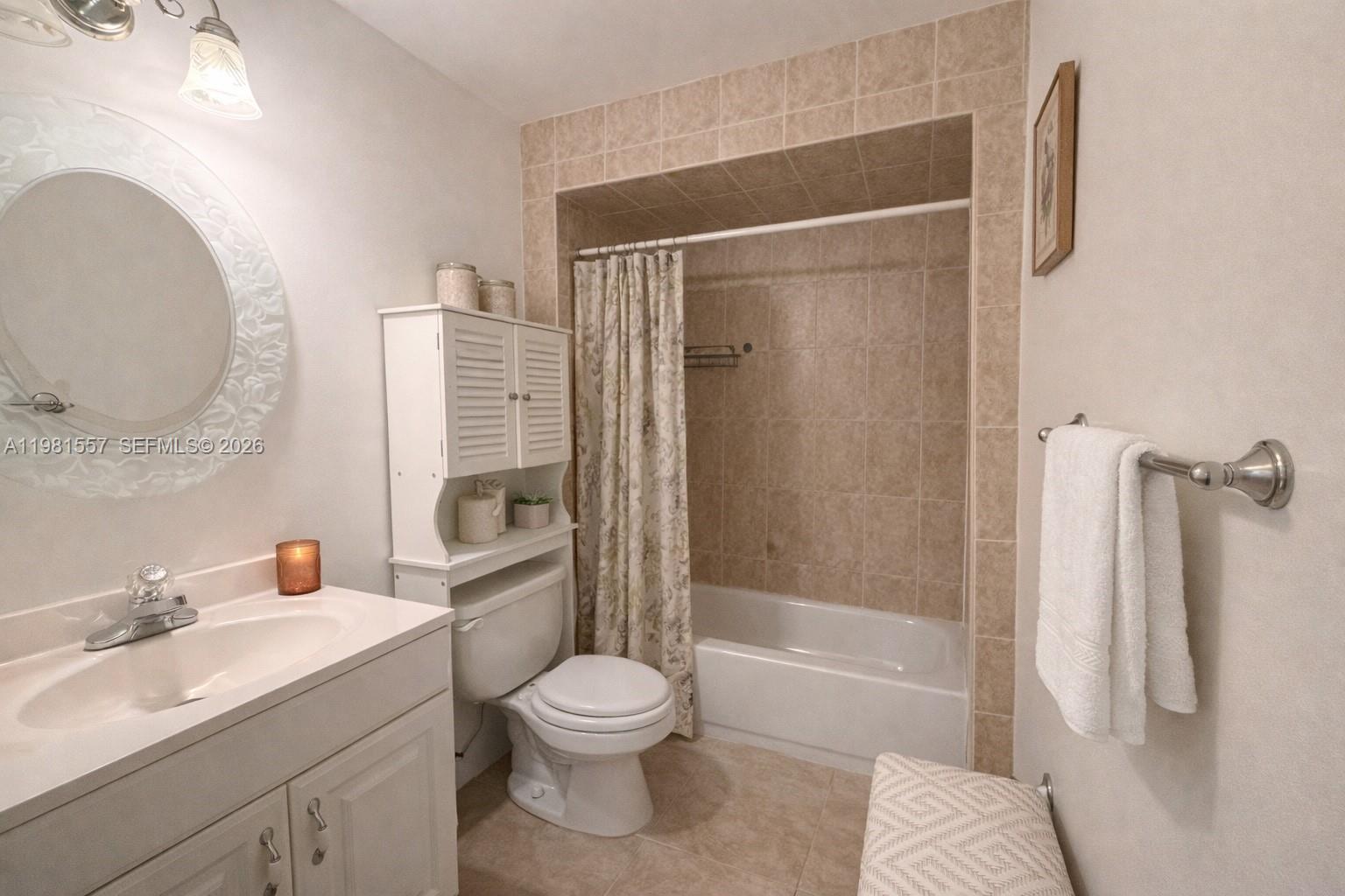 HERITAGE SQUARE CONDO - Residential