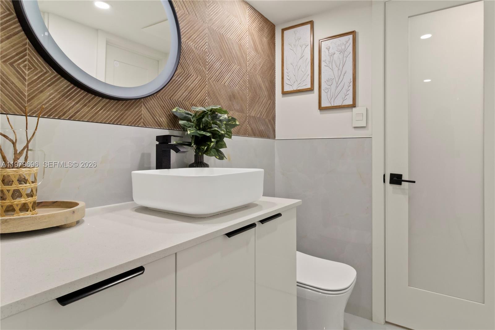 ARLEN BEACH CONDO - Residential