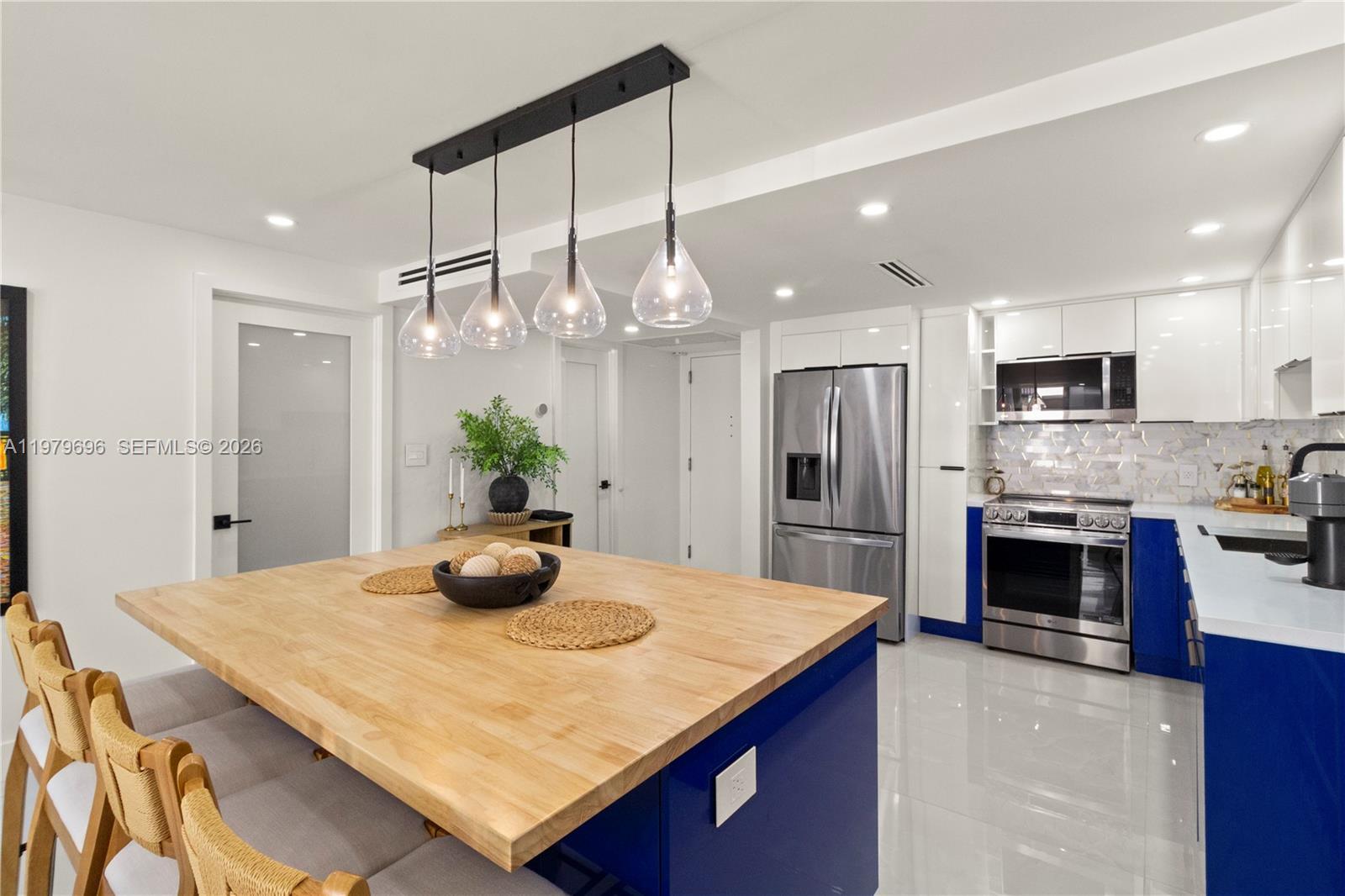 ARLEN BEACH CONDO - Residential