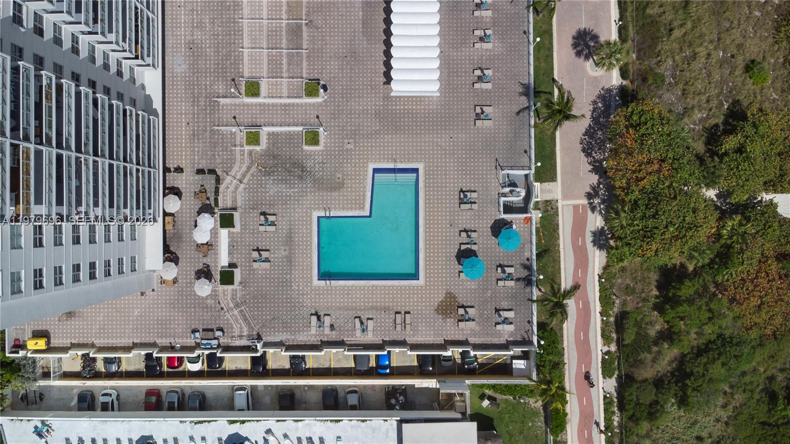 ARLEN BEACH CONDO - Residential