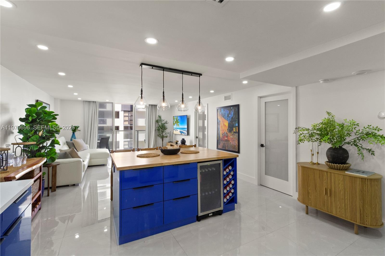ARLEN BEACH CONDO - Residential