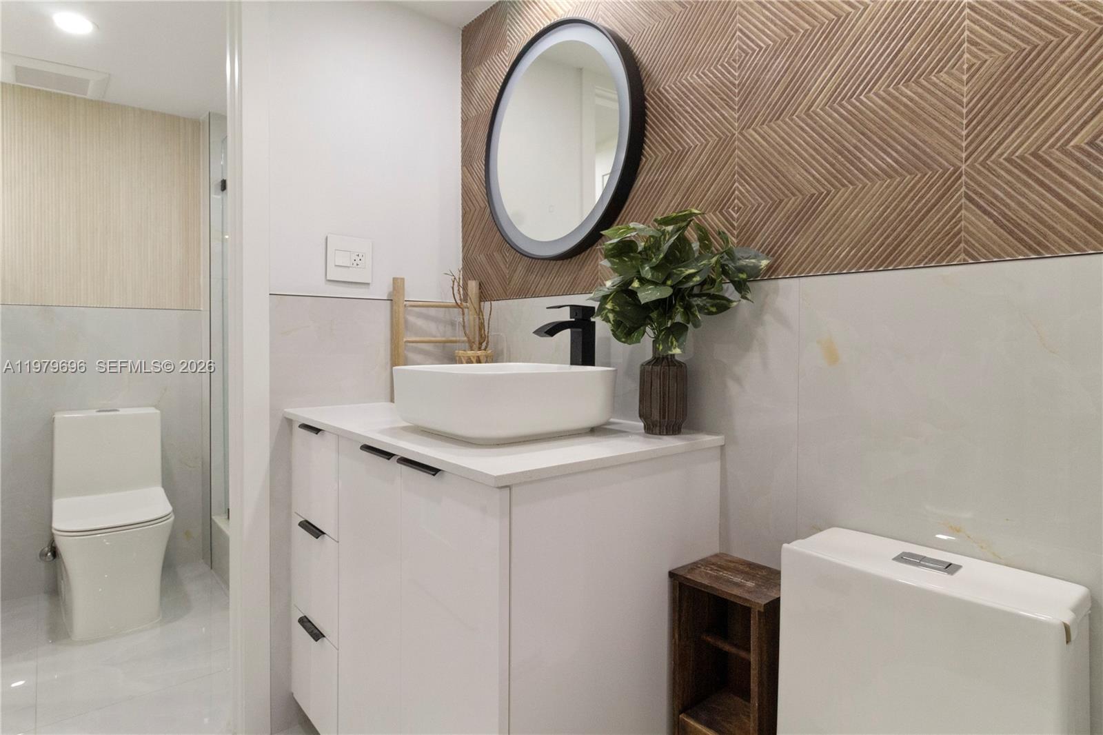 ARLEN BEACH CONDO - Residential